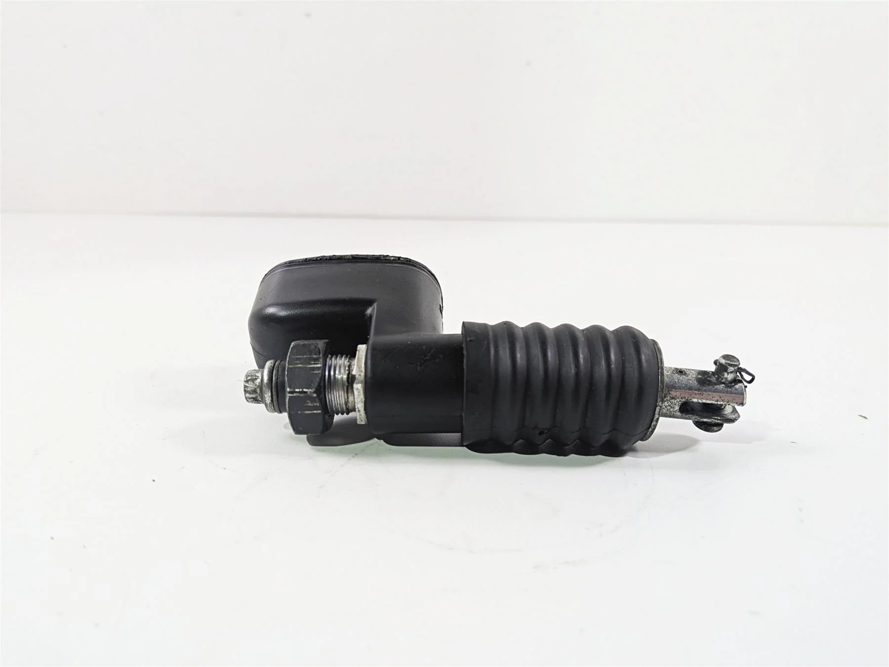 2001 Harley Touring FLHX Street Glide Rear Brake Master Cylinder 41755-99F - Image 2