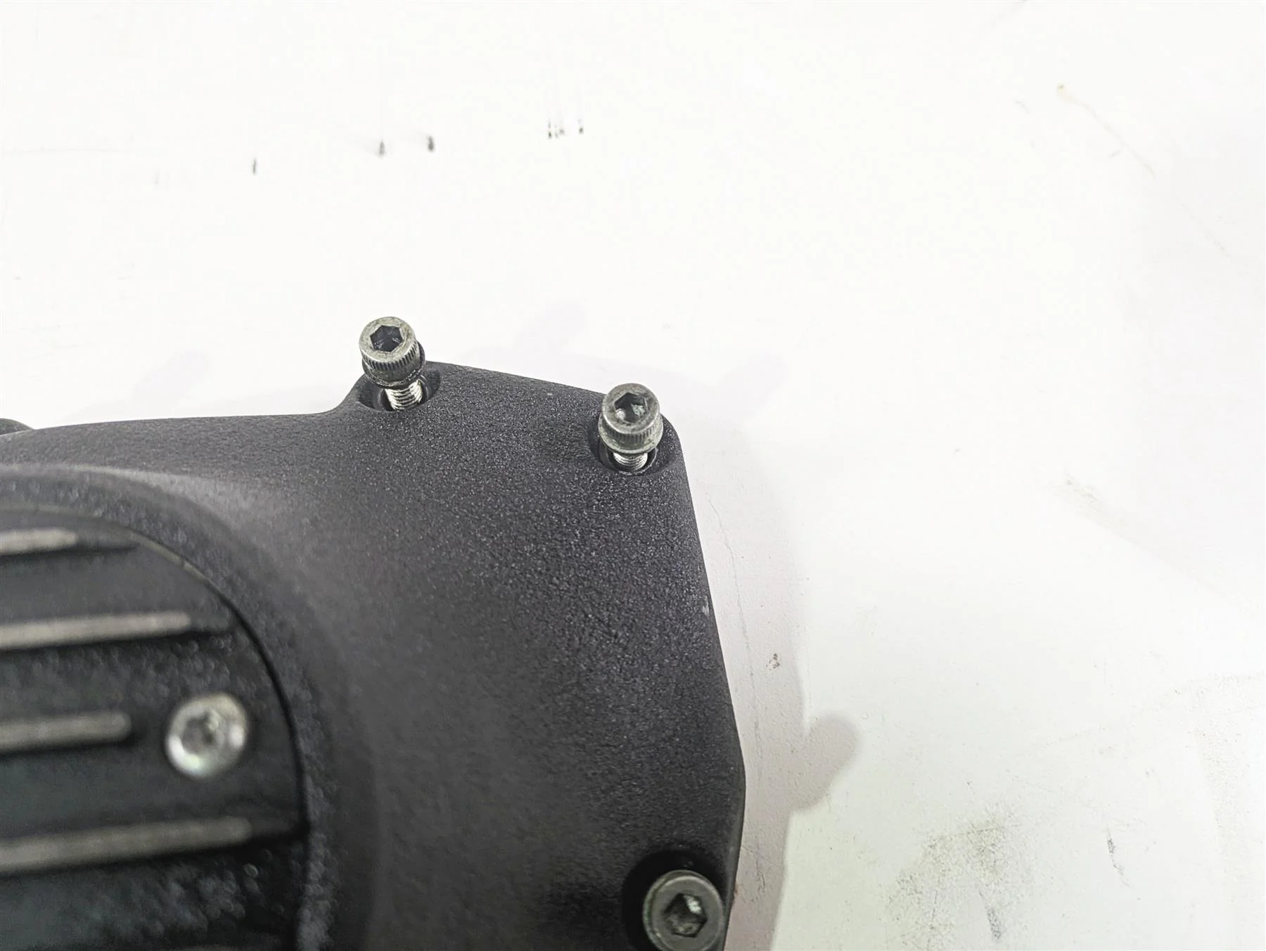2001 Harley Touring FLHX Street Glide Timing Cover Wrinkled Black 25362-01B - Image 5