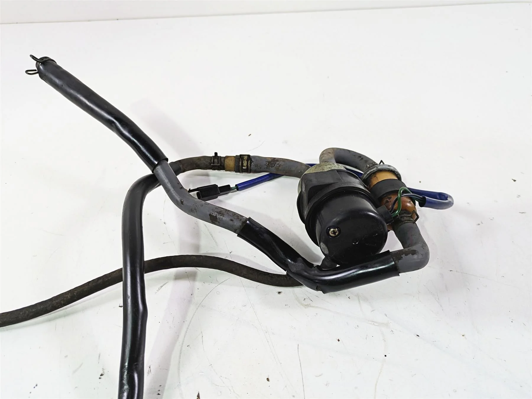 2001 Honda VT1100 Shadow Sabre Fuel Gas Petrol Pump 16710-MCK-315 - Image 3