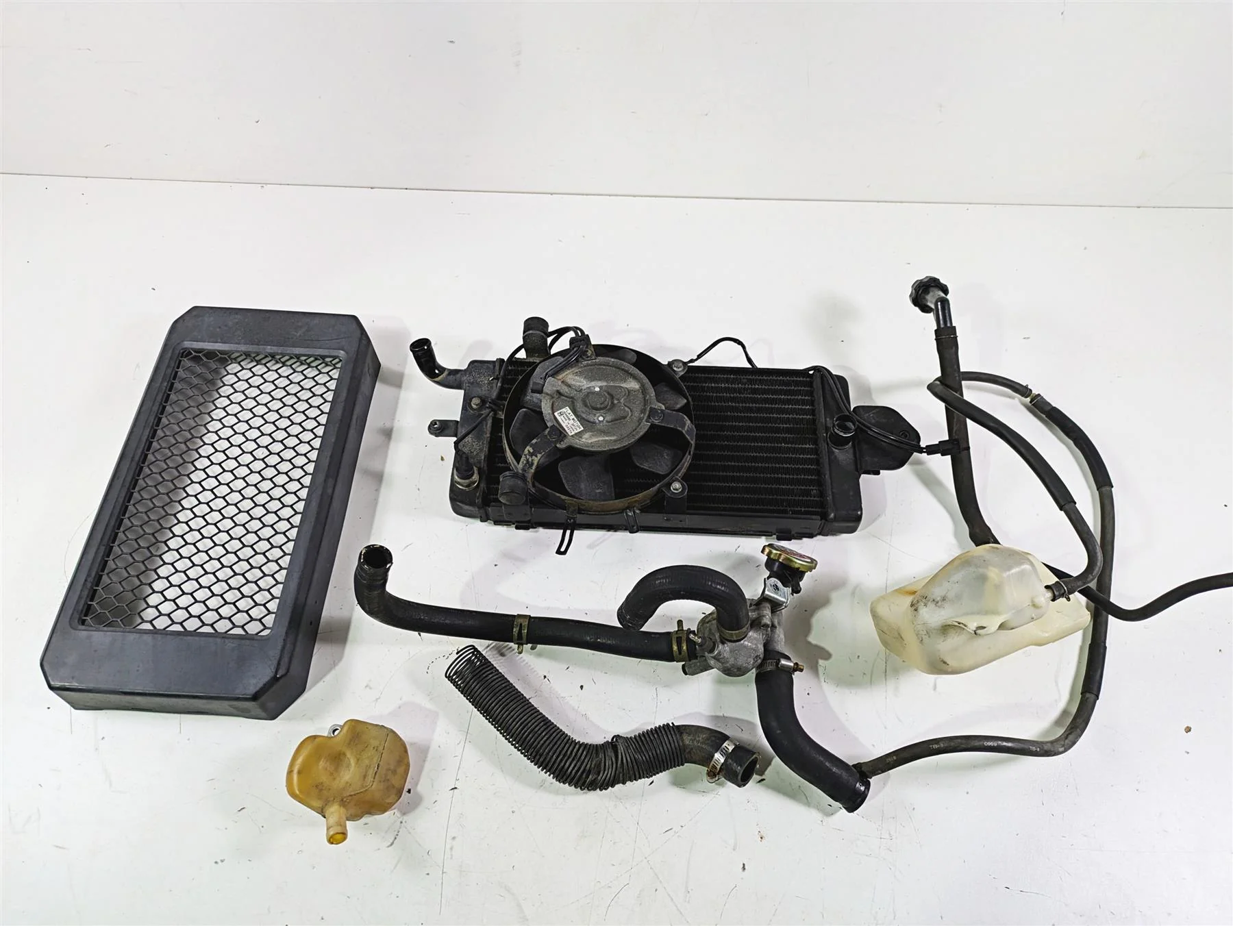 2001 Honda VT1100 Shadow Sabre Radiator Fan Reservoir Hoses Set 19010-MCK-A01 - Image 2