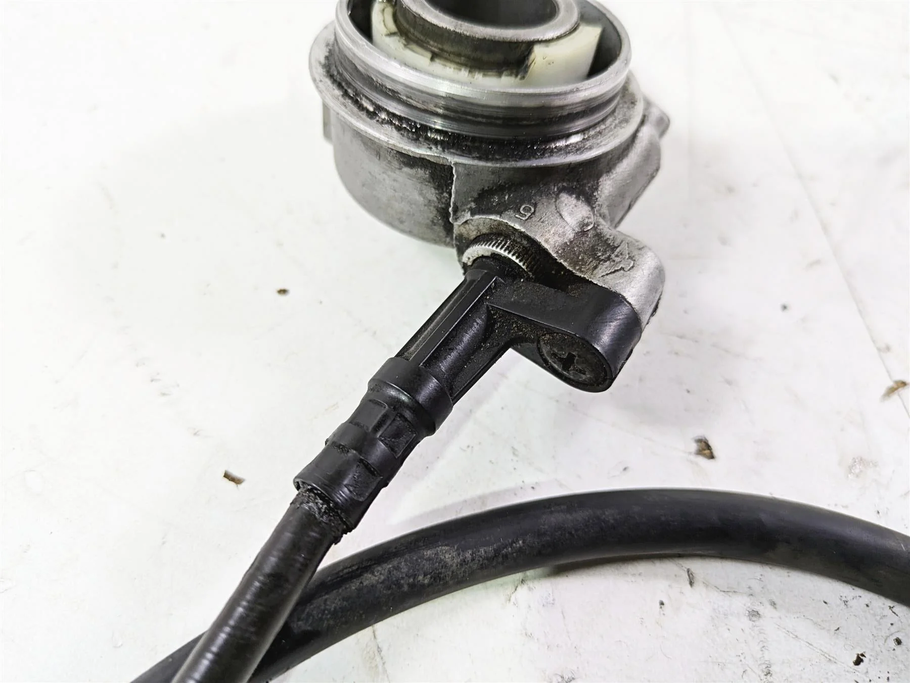 2001 Honda VT1100 Shadow Sabre Speedometer Drive Gear Hub Cable 44800-MM8-003 - Image 9