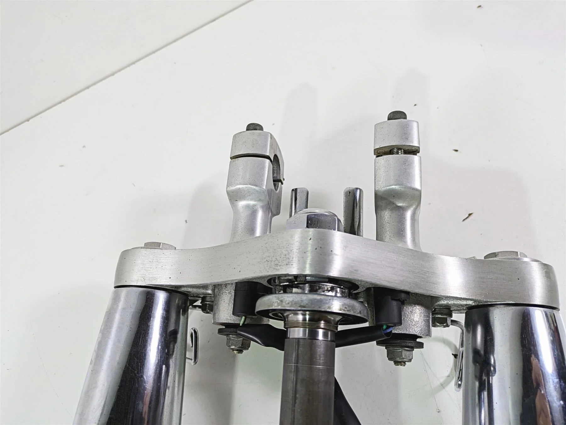 2001 Honda VT1100 Shadow Sabre Straight Front Fork Triple Tree Set 51400-MCK-A01 - Image 7