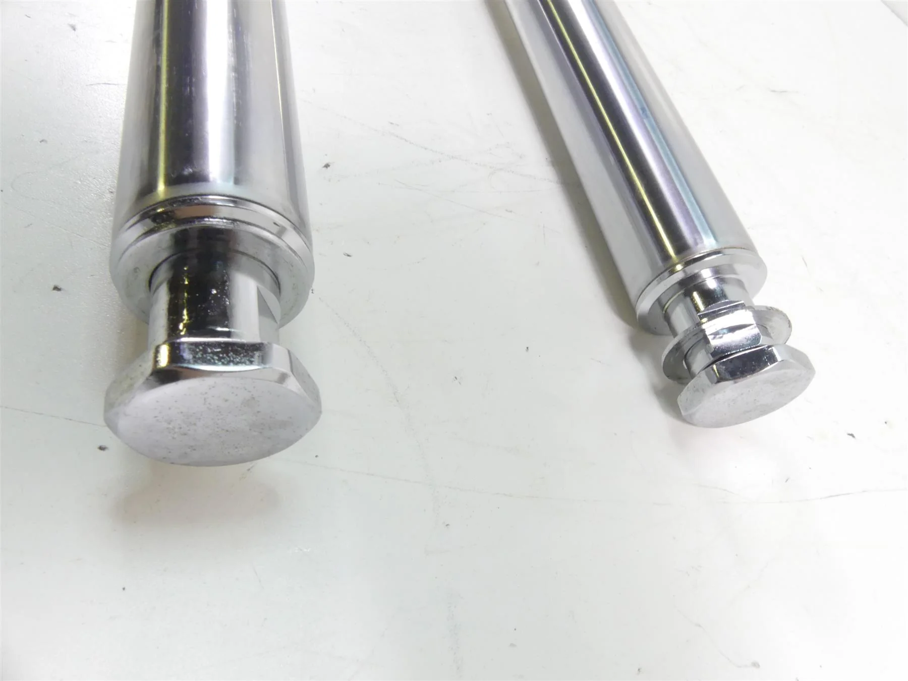 2001 Indian Centennial Scout Front  41mm Fork Legs -Read 31-197 31-198 - Image 4