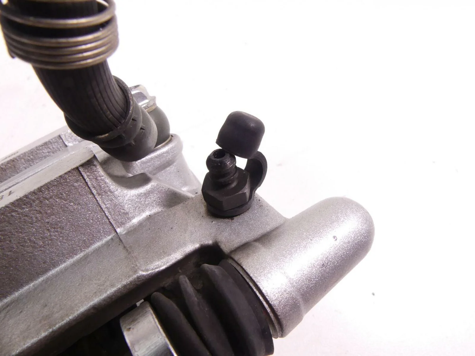 2001 Kawasaki VN1500 Vulcan C Front Tokico Brake Caliper 43041-1824-GN - Image 7