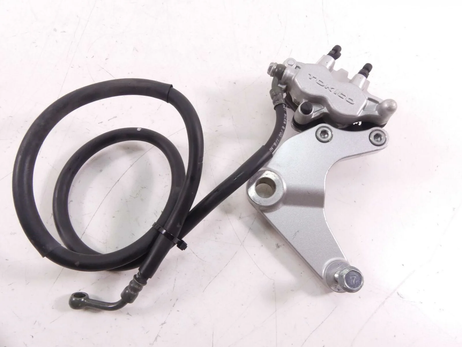 2001 Kawasaki VN1500 Vulcan C Rear Tokico Brake Caliper W/ Bracket 43041-1814-GN