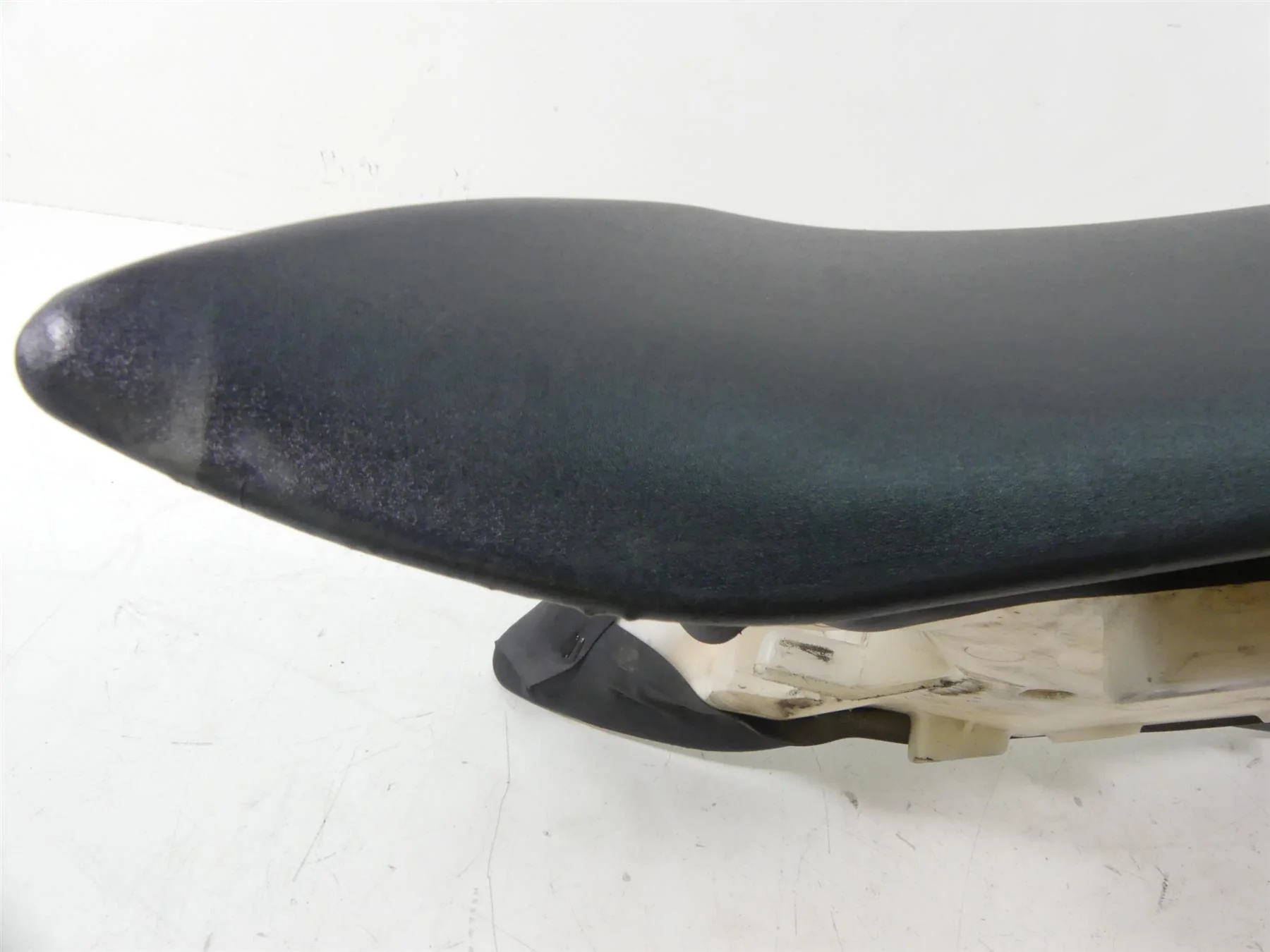 2001 Kawasaki ZX600J2 ZX6R Ninja Front Rider Driver Saddle Seat 53001-1871 - Image 2