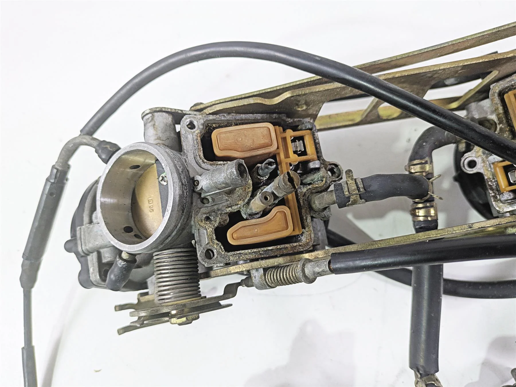 2001 Suzuki SV650 Front Rear Carburetor Carb Set READ 13201-20F20 - Image 5