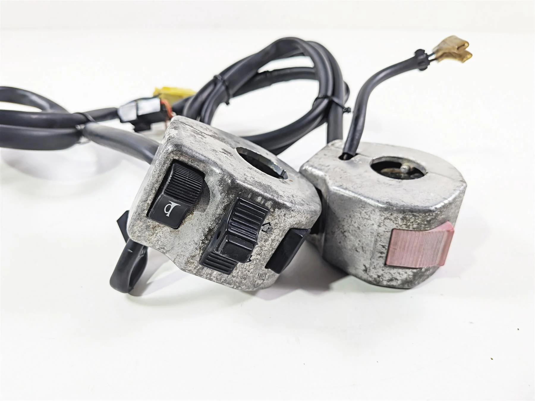 2001 Suzuki VZ800 Marauder Hand Control Switch Set 37200-48E30 37400-48E10 - Image 11