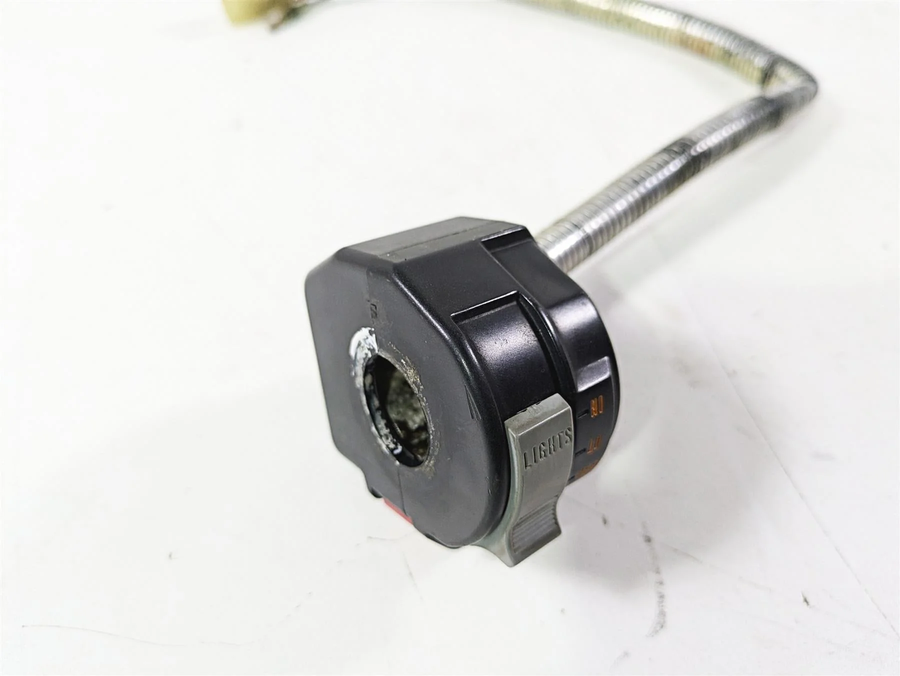 2001 Yamaha Banshee YFZ350 Left Hand Control Switch 3GG-83975-10-00 - Image 7