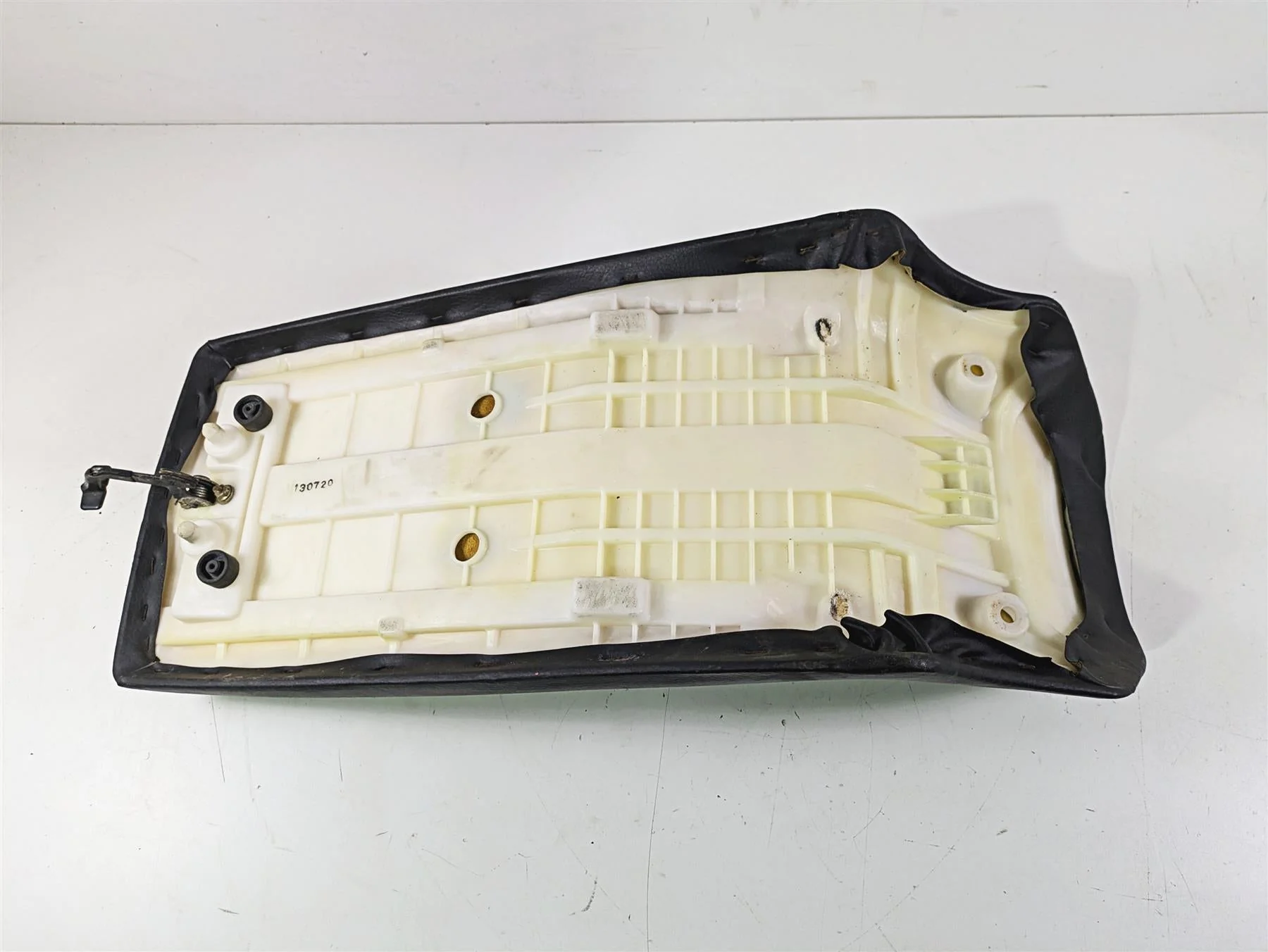 2001 Yamaha Banshee YFZ350 Oem Stock Seat Saddle 5FK-24710 - Image 6