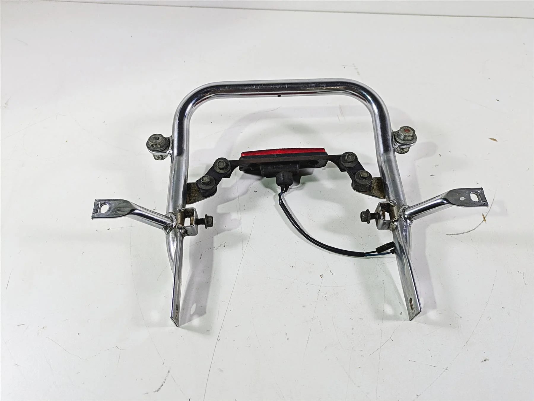 2001 Yamaha Banshee YFZ350 Rear Chrome Rail & Taillight Set 3GG-2845R-00-00 - Image 3