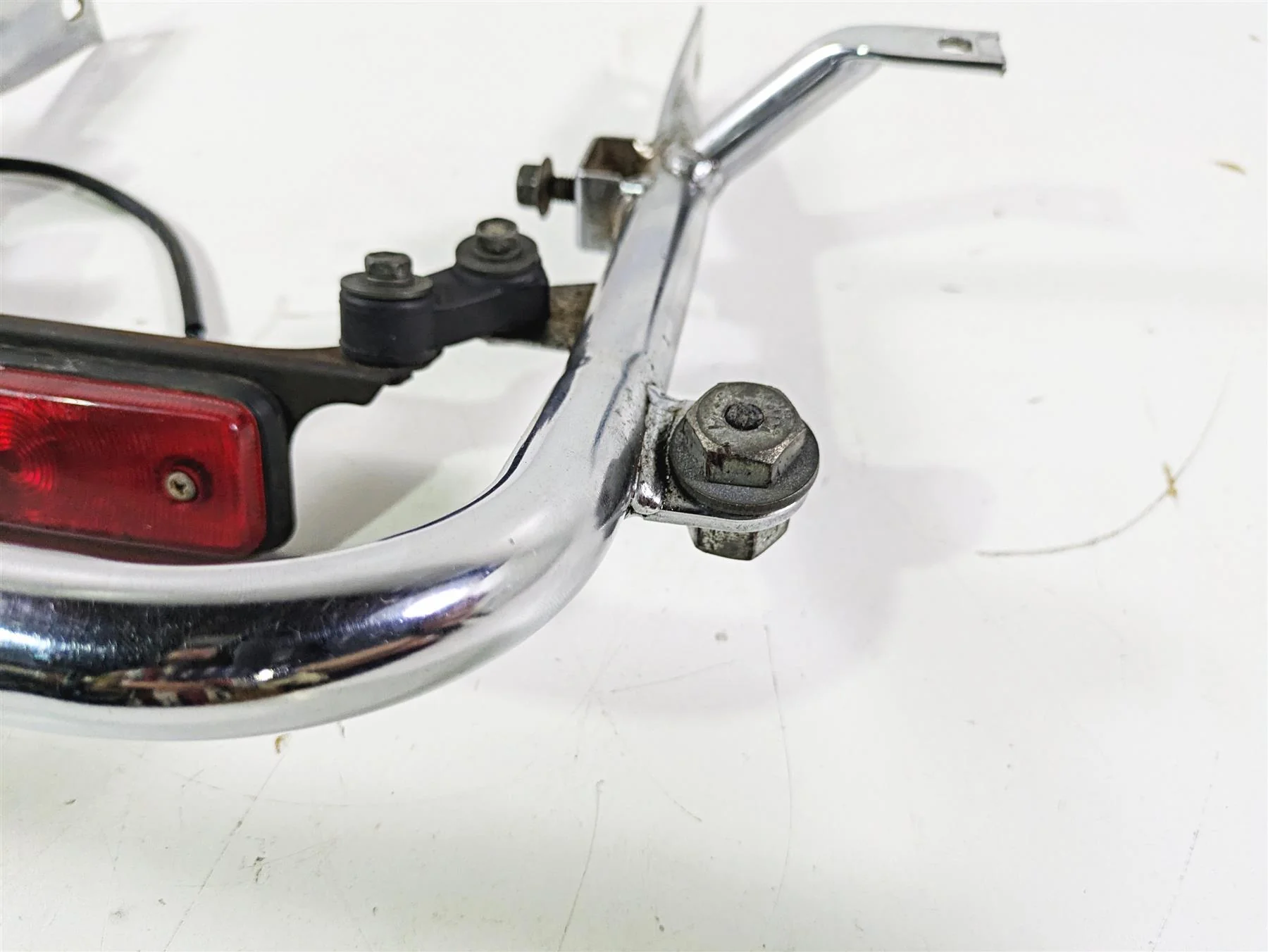 2001 Yamaha Banshee YFZ350 Rear Chrome Rail & Taillight Set 3GG-2845R-00-00 - Image 8