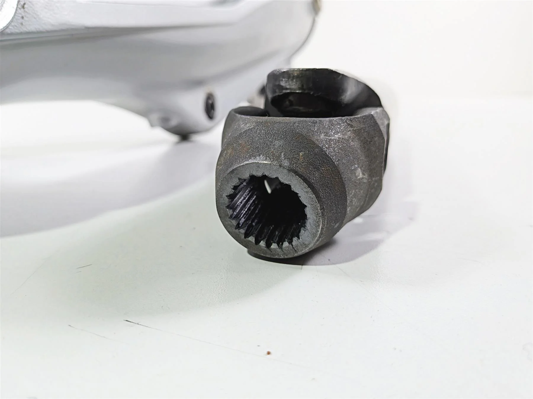 2002 BMW K1200LT 89V3 ABS Rear Differential Swingarm Drive Shaft 33112312317 - Image 10