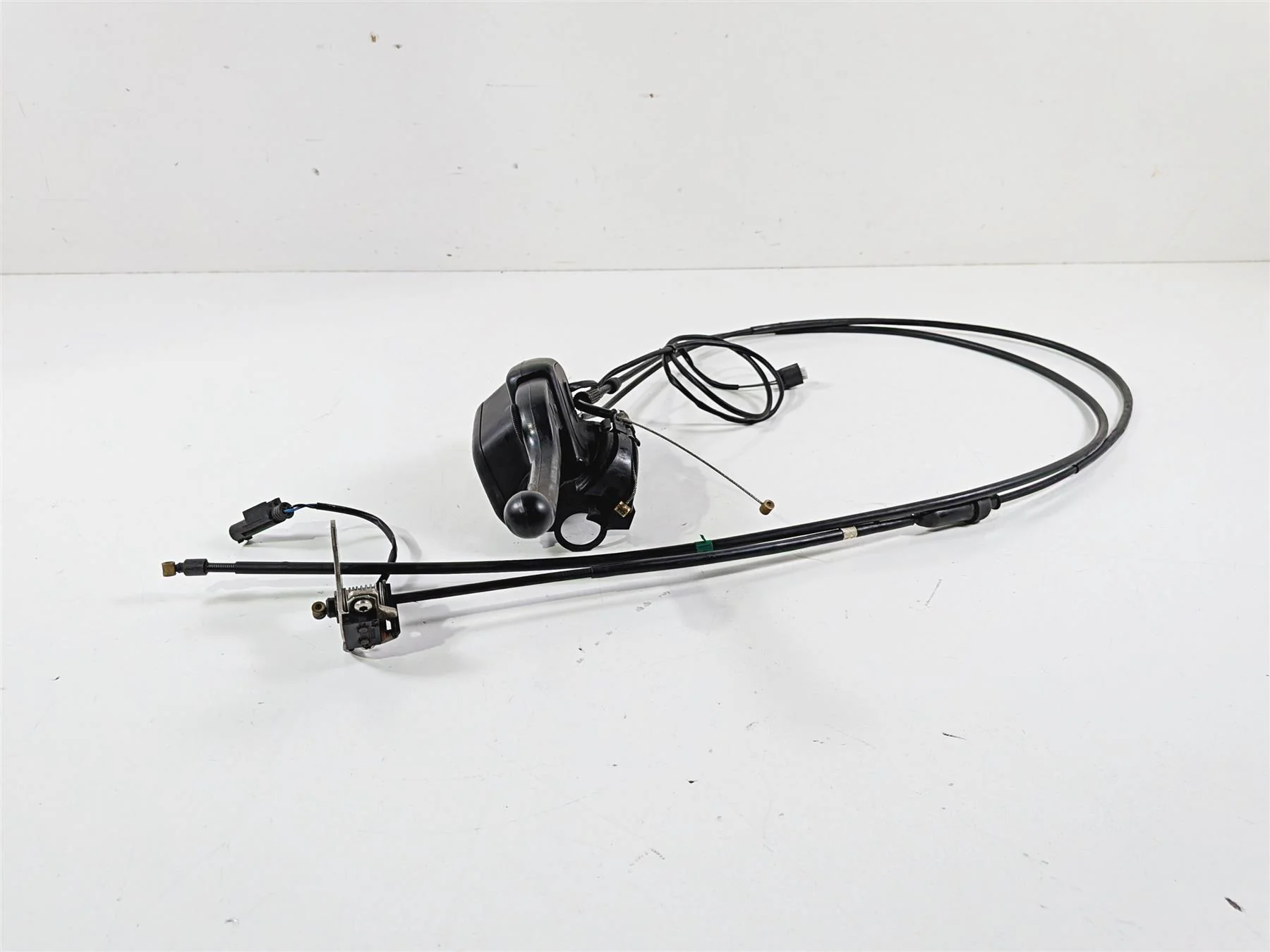 2002 BMW K1200LT 89V3 Front Brake Master Cylinder & Cables 32727710201 - Image 5