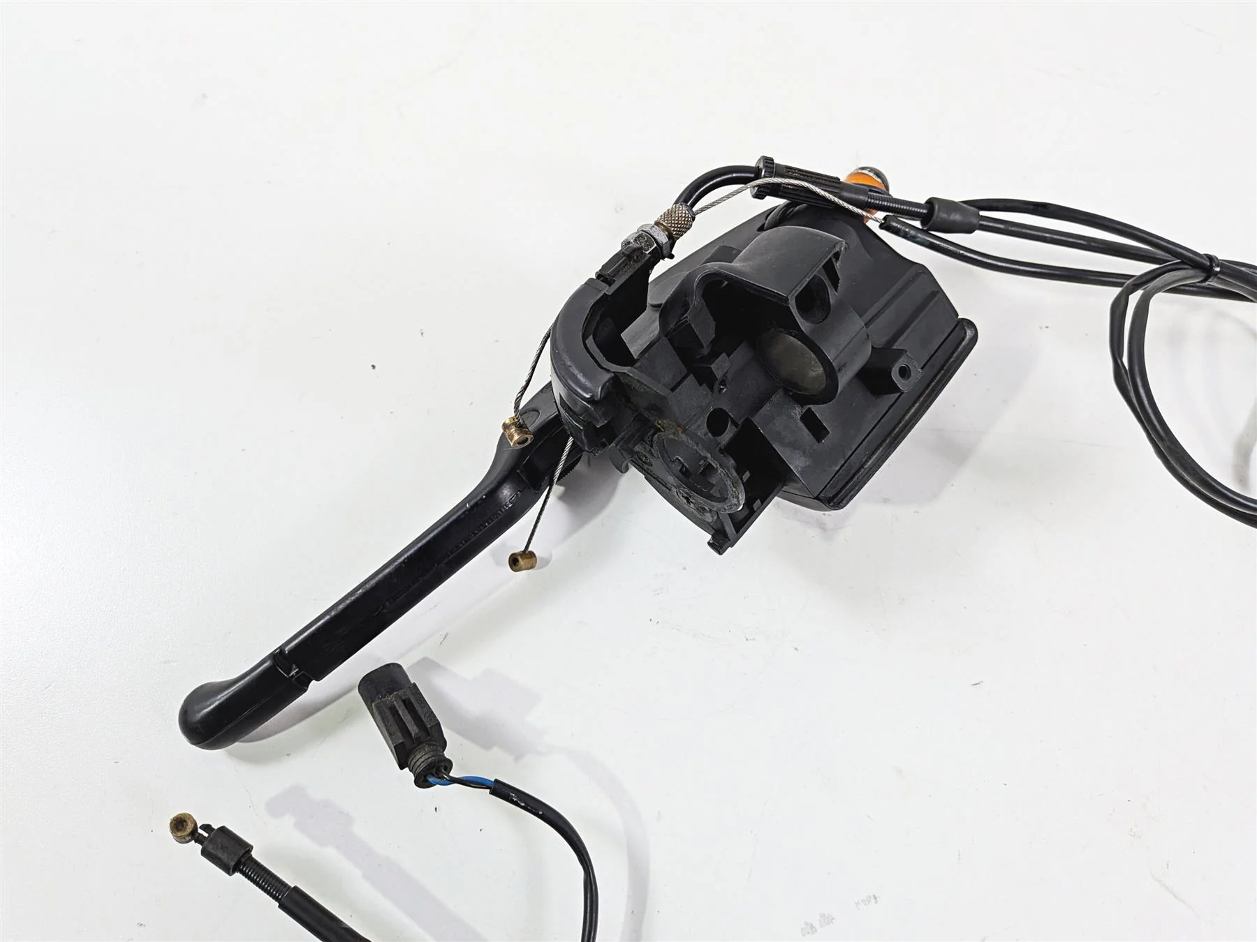 2002 BMW K1200LT 89V3 Front Brake Master Cylinder & Cables 32727710201 - Image 6