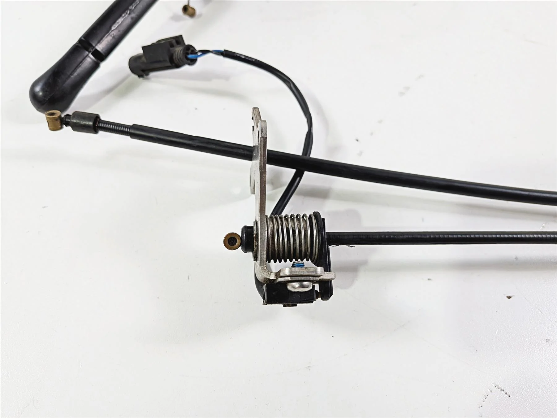 2002 BMW K1200LT 89V3 Front Brake Master Cylinder & Cables 32727710201 - Image 7