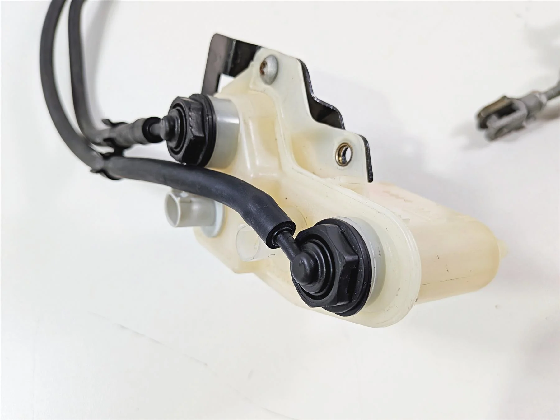 2002 BMW K1200LT 89V3 FTE Rear Brake Master Cylinder 34317650749 - Image 11