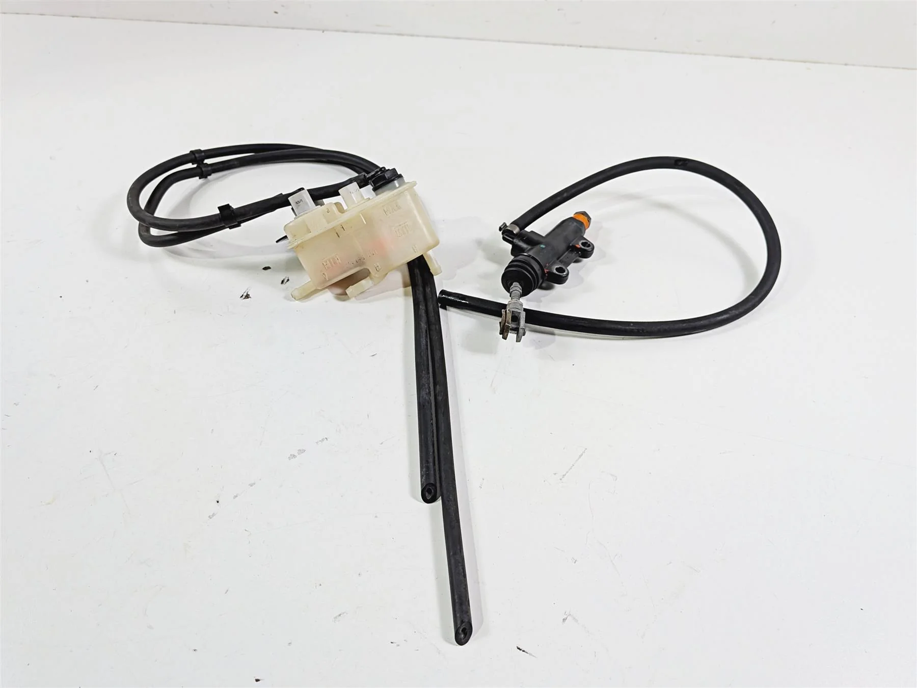 2002 BMW K1200LT 89V3 FTE Rear Brake Master Cylinder 34317650749 - Image 12