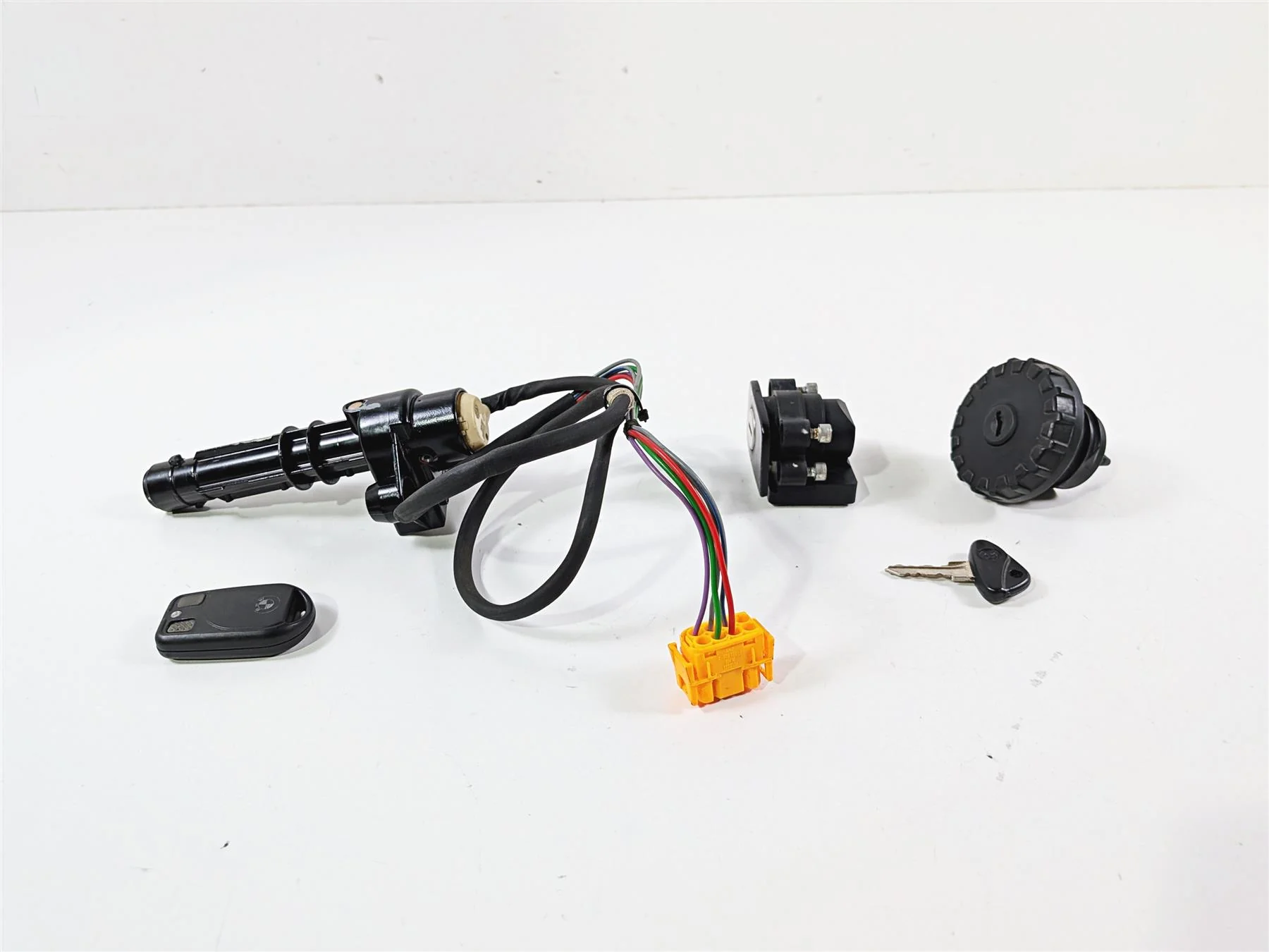 2002 BMW K1200LT 89V3 Ignition Switch Key Fuel Gas Cap Set 51252347015 - Image 5