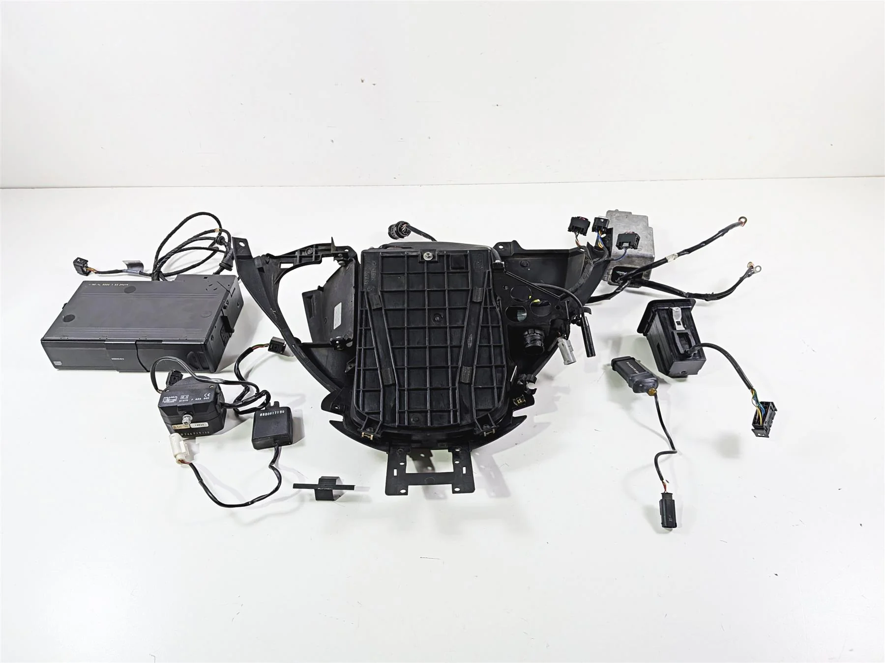2002 BMW K1200LT 89V3 Radio CD Changer Audio Cassette Player Set 65126913389 - Image 8