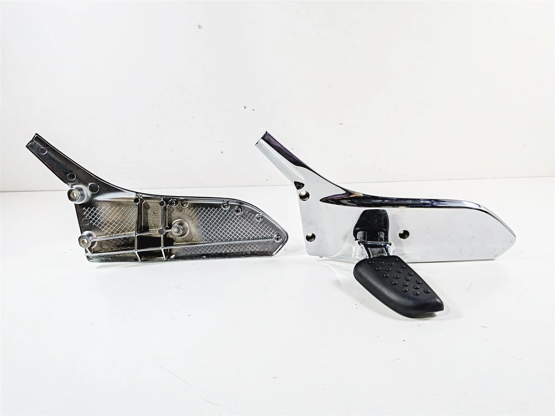 2002 BMW K1200LT 89V3 Rear Chrome Passenger Footpeg Foot Rest 2332328 2332327 - Image 6