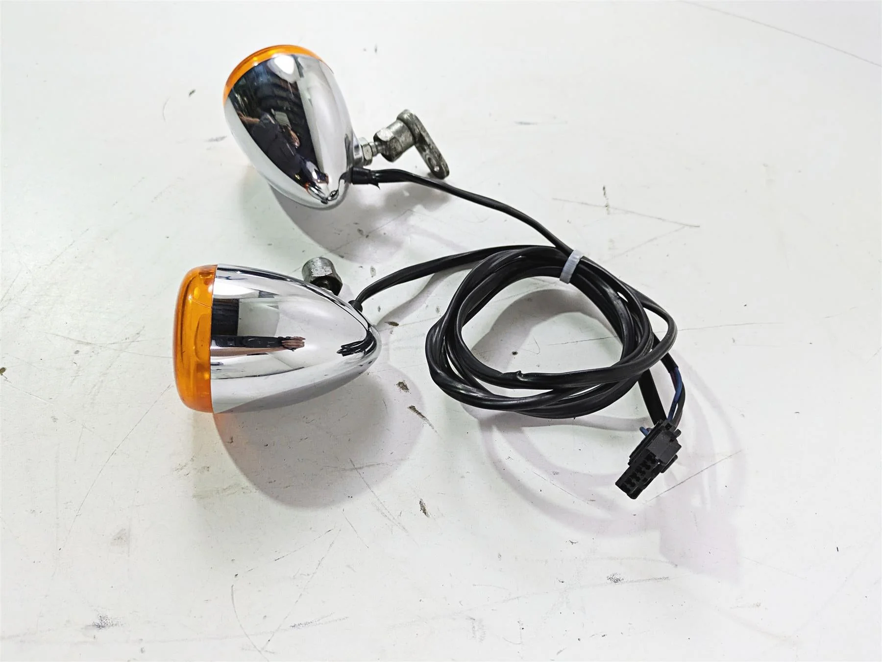 2002 Harley Dyna FXDL Low Rider Front Blinker Turn Signal Set 68972-00 - Image 3
