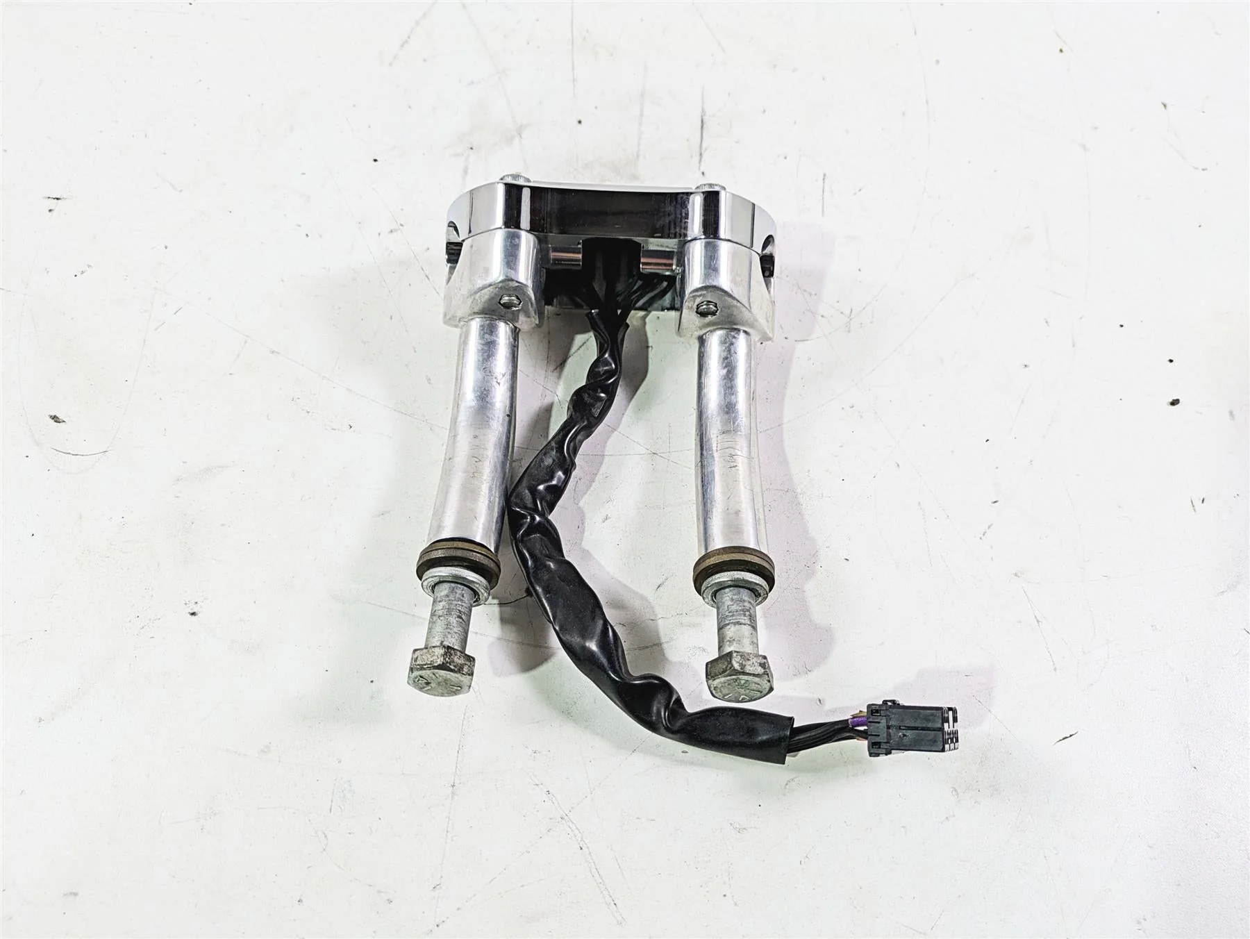 2002 Harley Dyna FXDL Low Rider Handlebar Riser Custom Top Plate Set 56124-77 - Image 11