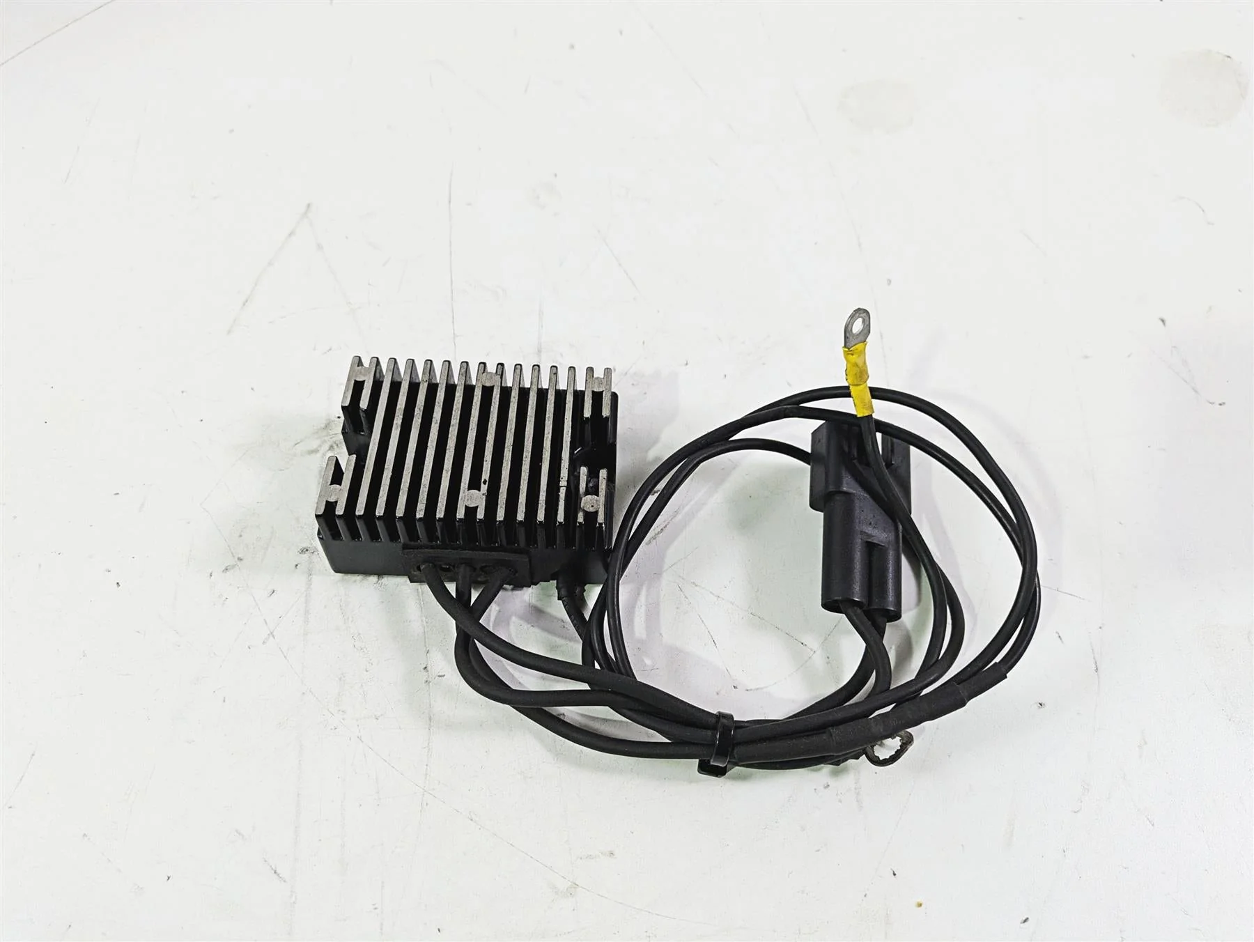 2002 Harley Dyna FXDL Low Rider Rectifier Voltage Regulator 74518-99A - Image 3