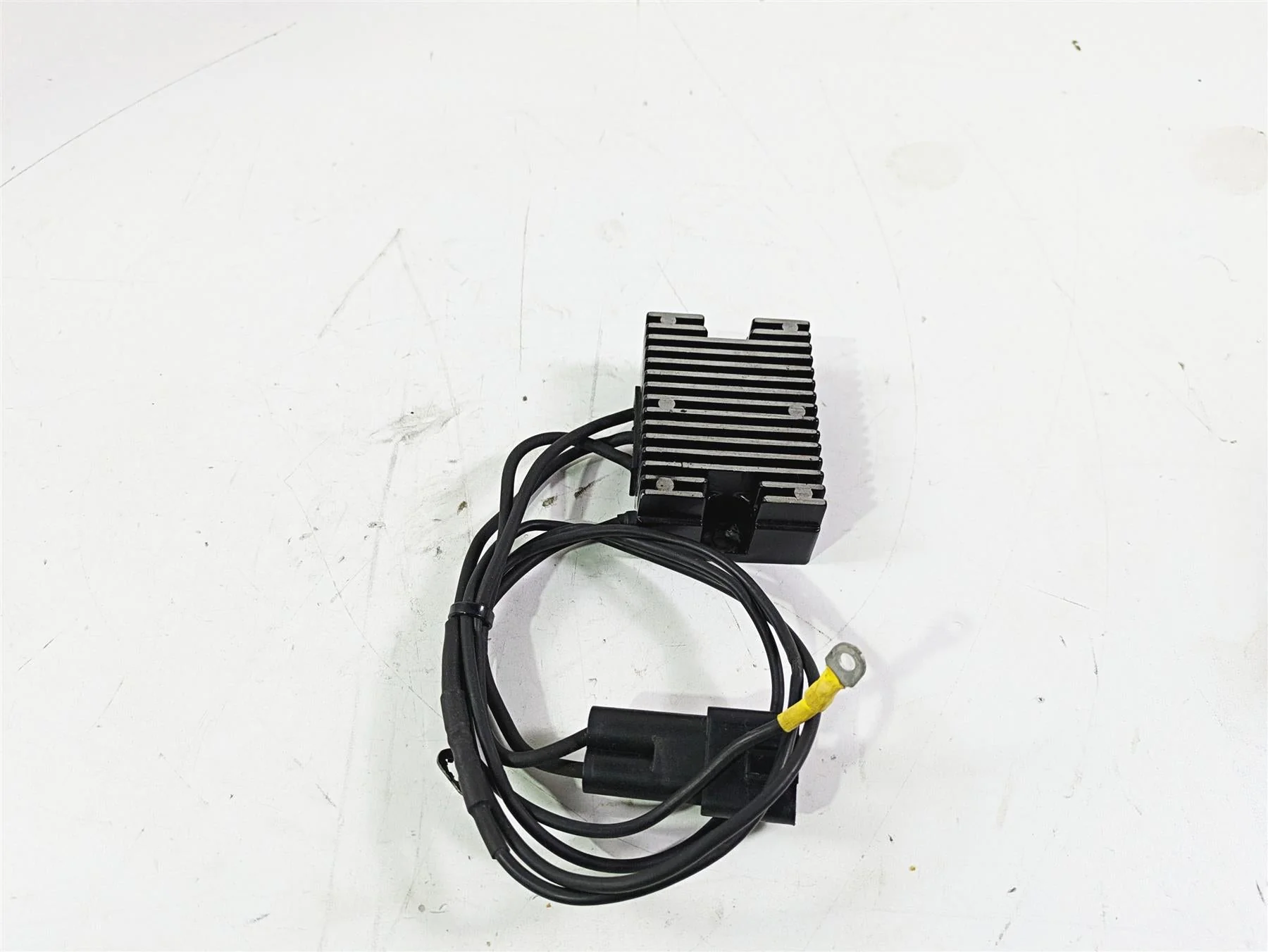 2002 Harley Dyna FXDL Low Rider Rectifier Voltage Regulator 74518-99A - Image 4