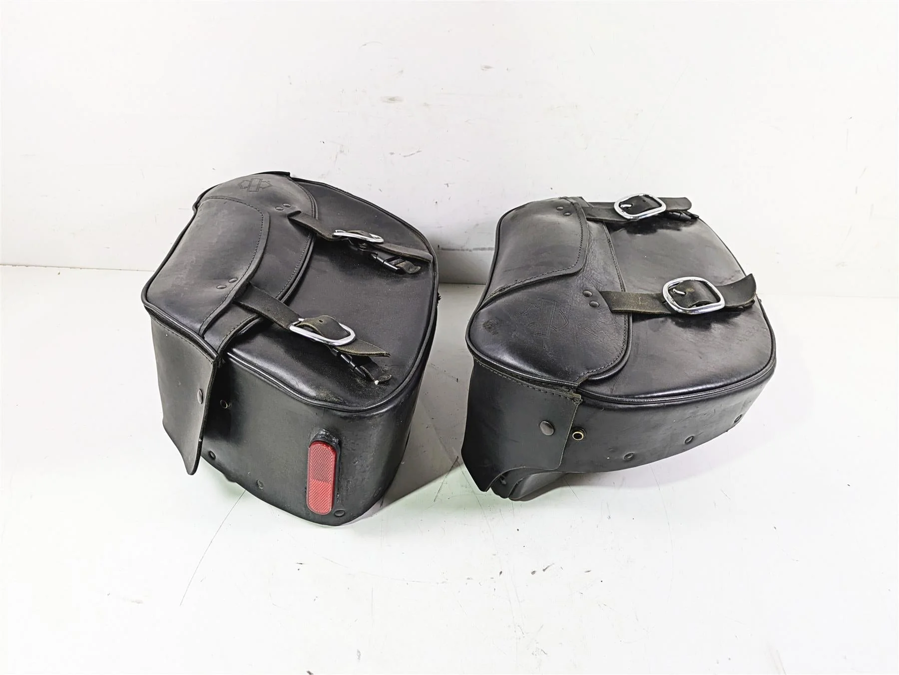 2002 Harley Dyna FXDL Low Rider Saddlebag Saddle Bag Set - Read 9036906D - Image 12