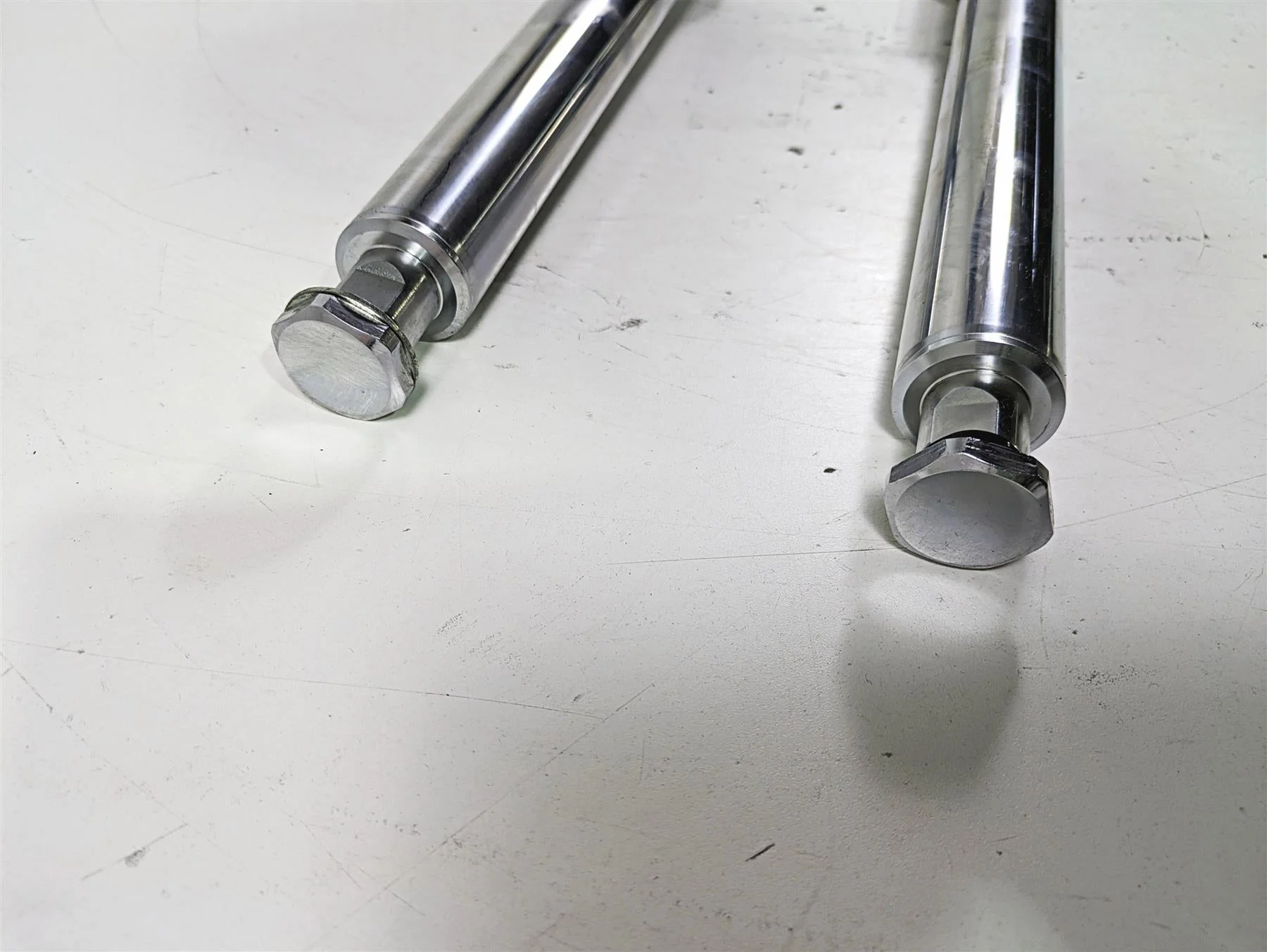 2002 Harley FLSTC Softail Heritage 41mm Front Fork Legs 45915-00 45916-00 - Image 7