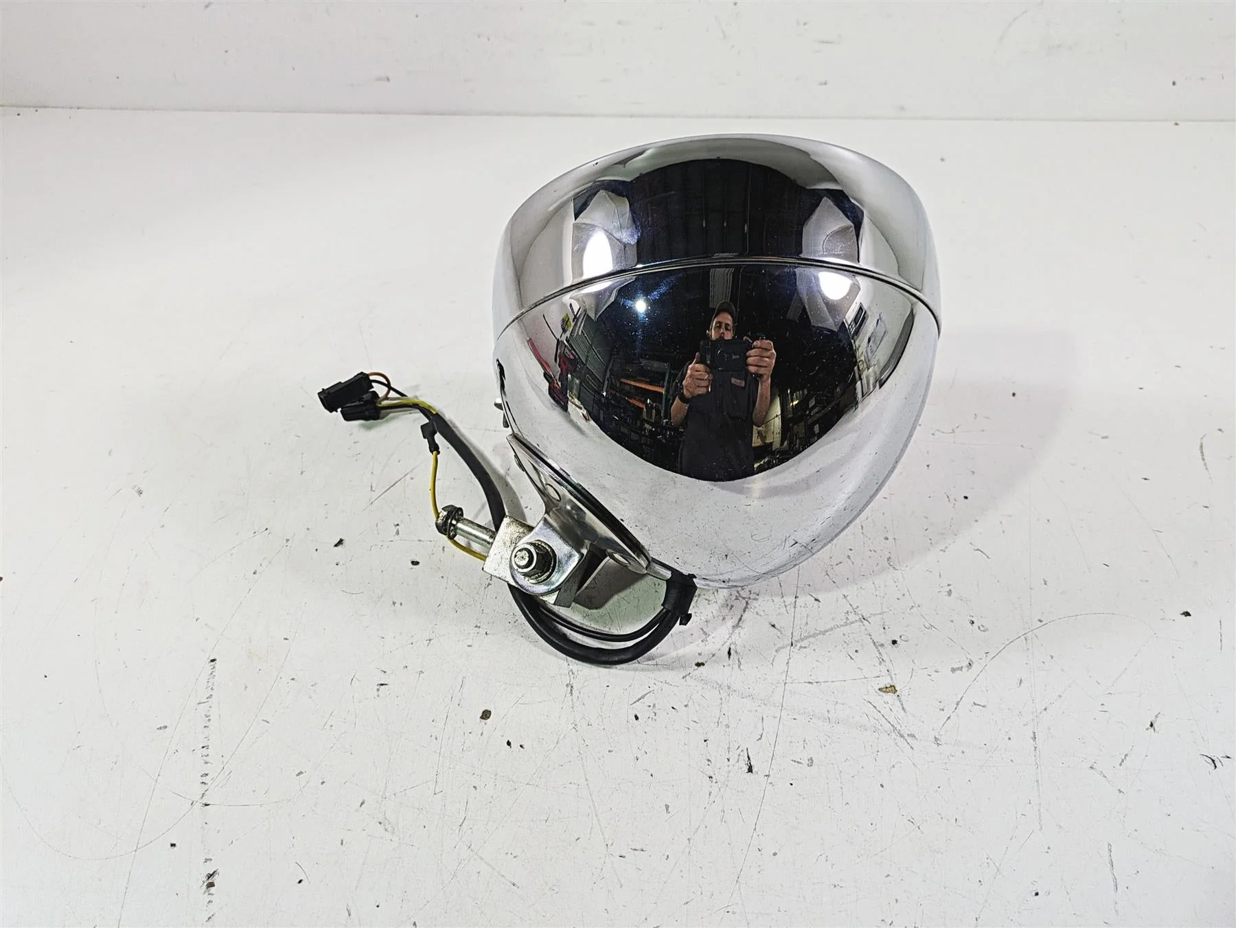 2002 Harley FLSTC Softail Heritage 7" Led Bulb Chrome Headlight Bucket 69748-05 - Image 3