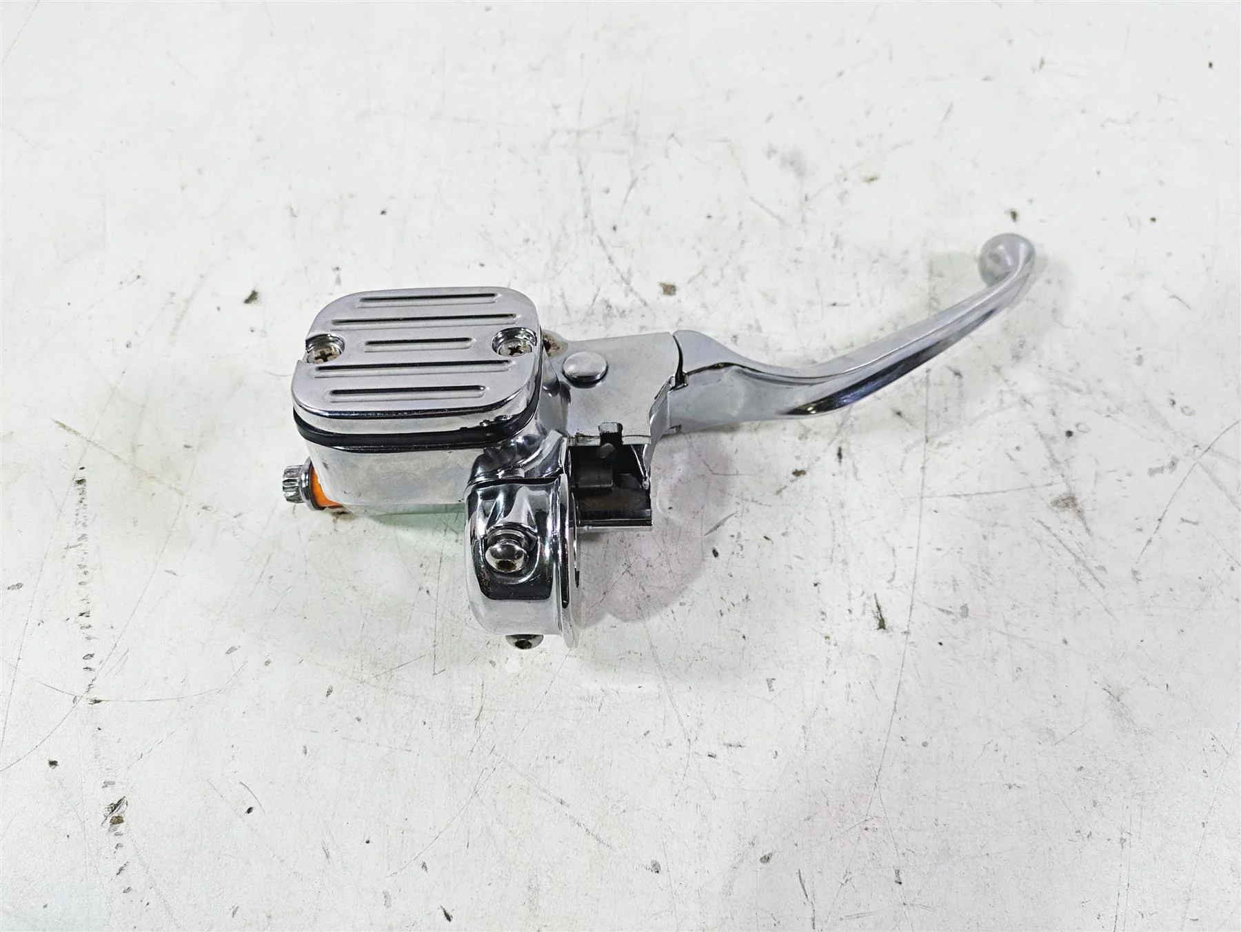 2002 Harley FLSTC Softail Heritage Chrome Front Brake Master Cylinder 45019-96F