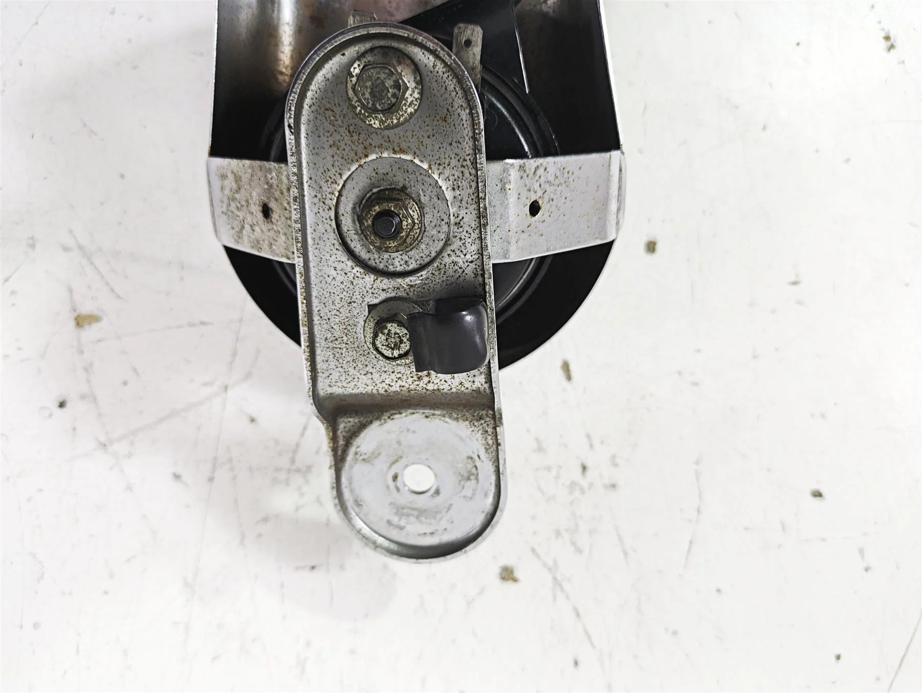 2002 Harley FLSTC Softail Heritage Horn & Chrome Cover 61300478A - Image 8