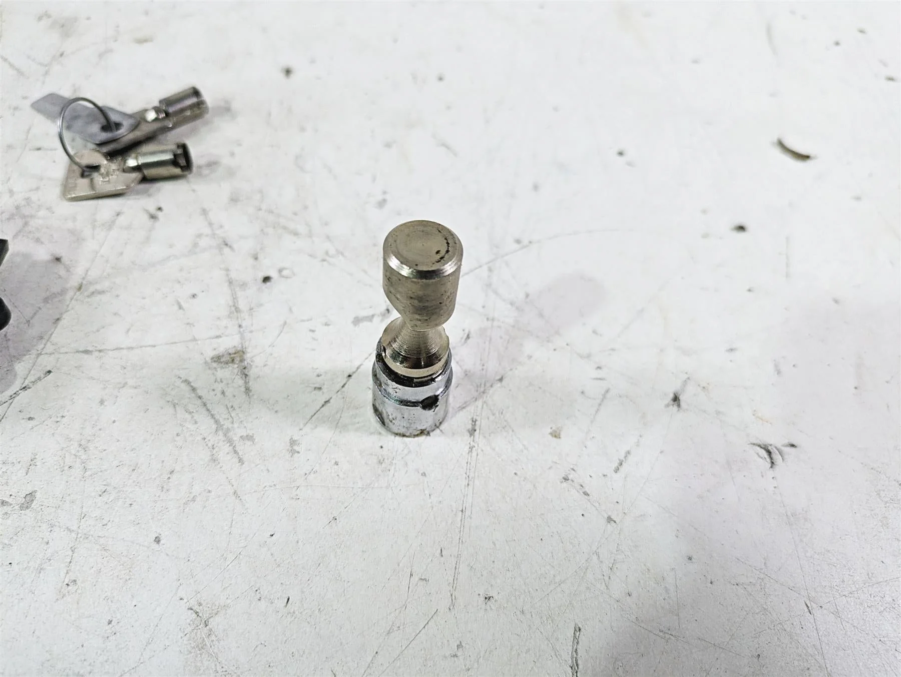 2002 Harley FLSTC Softail Heritage Ignition Switch Steering Lock 2 Keys 71313-96 - Image 10