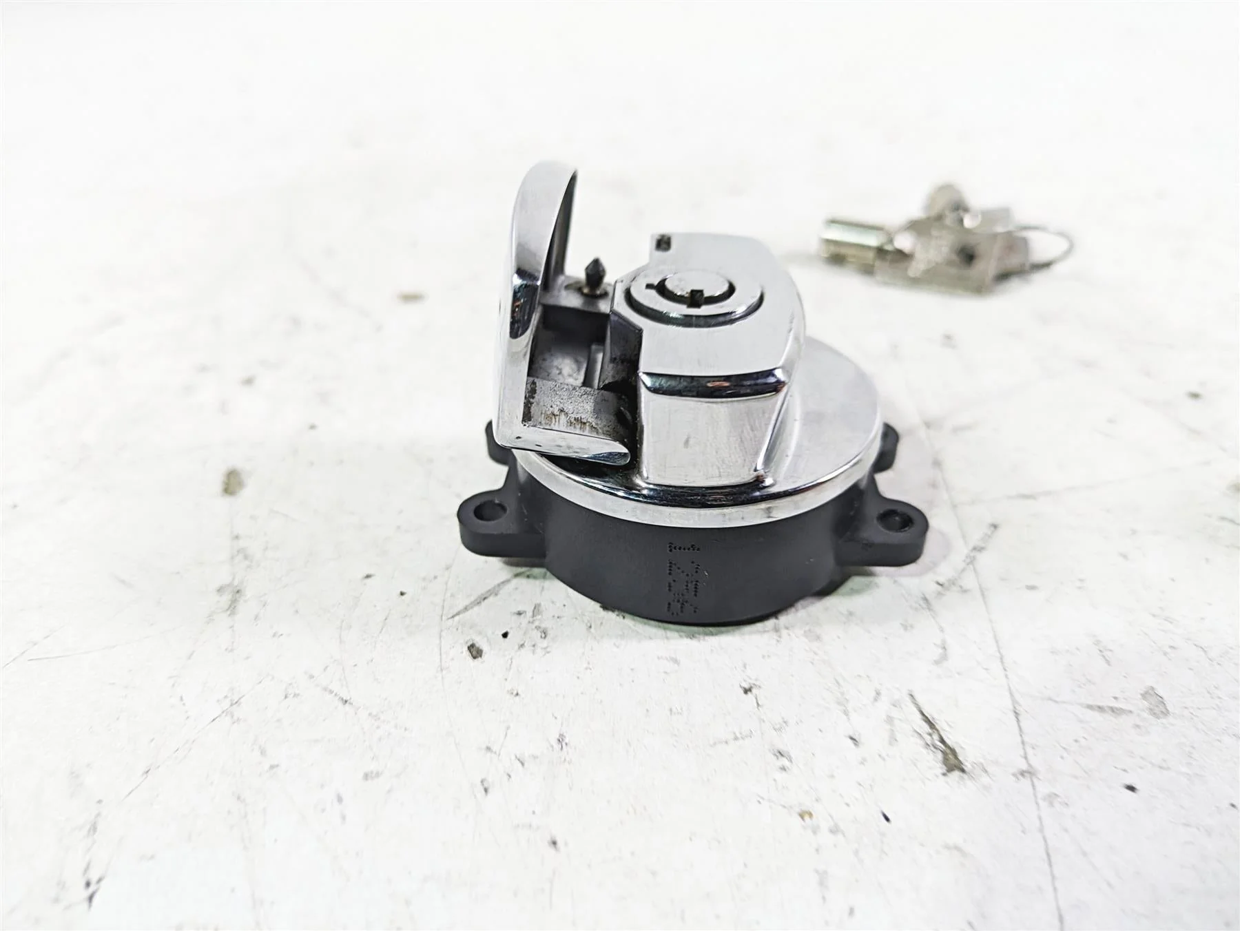 2002 Harley FLSTC Softail Heritage Ignition Switch Steering Lock 2 Keys 71313-96 - Image 12