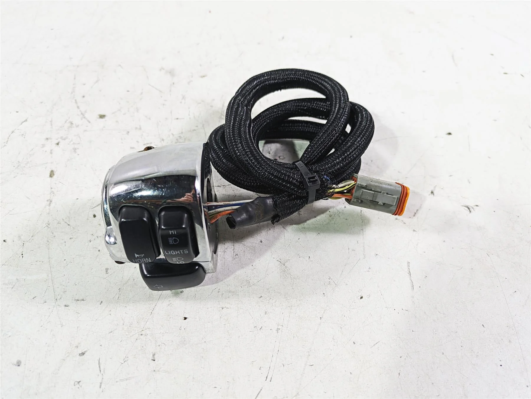 2002 Harley FLSTC Softail Heritage Left Chrome Hand Control Switch 71682-06A