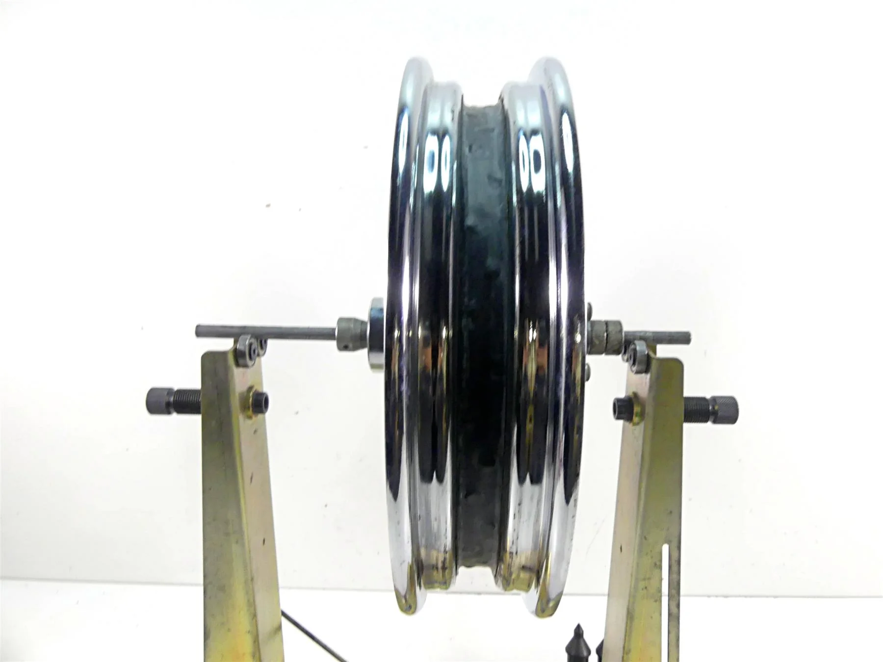 2002 Harley FLSTCI Softail Heritage 16x3 Front Wheel Rim - Read 43085-97 - Image 2