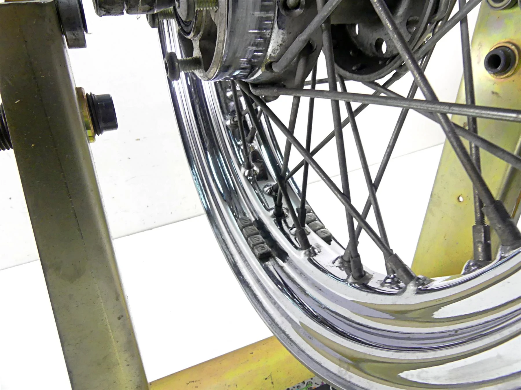 2002 Harley FLSTCI Softail Heritage 16x3 Front Wheel Rim - Read 43085-97 - Image 5