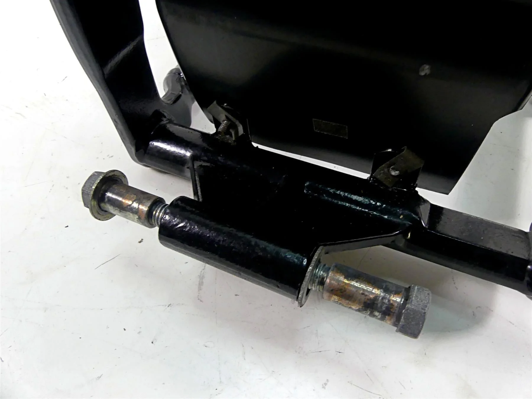 2002 Harley FLSTCI Softail Heritage Rear Swing Arm Swingarm 48746-07 - Image 12