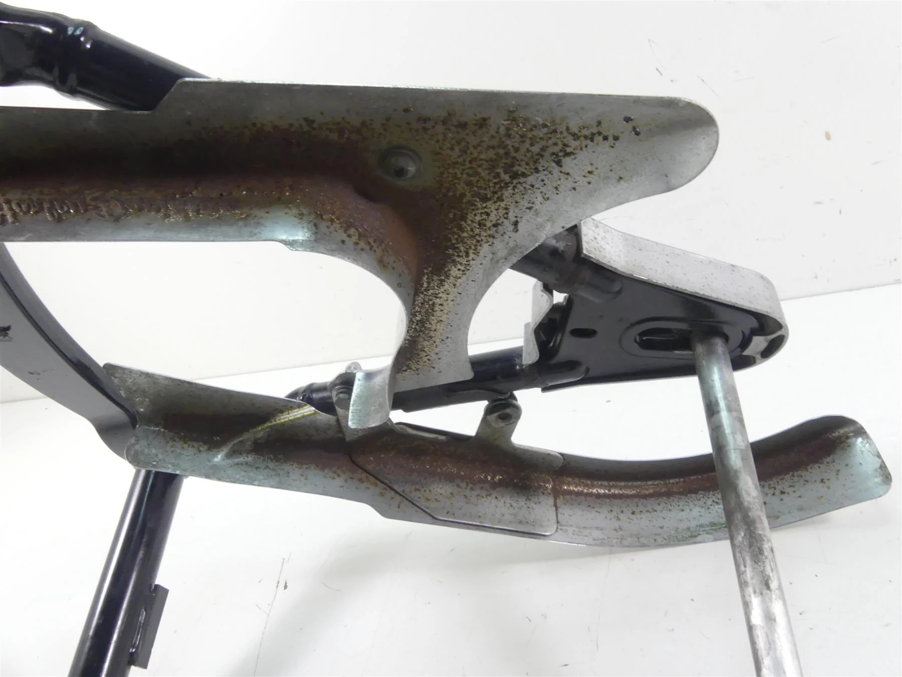 2002 Harley Softail FXSTDI Deuce Rear Swingarm Swing Arm & Covers 48746-07 - Image 10