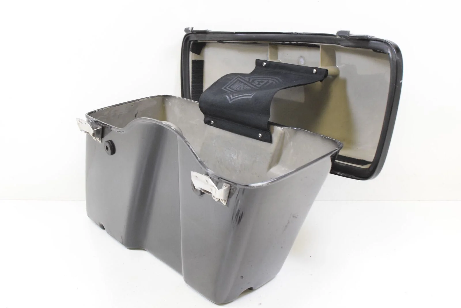 2002 Harley Touring FLHRI Road King Left Saddlebag Saddle Bag CUSTOM PAINT - Image 7
