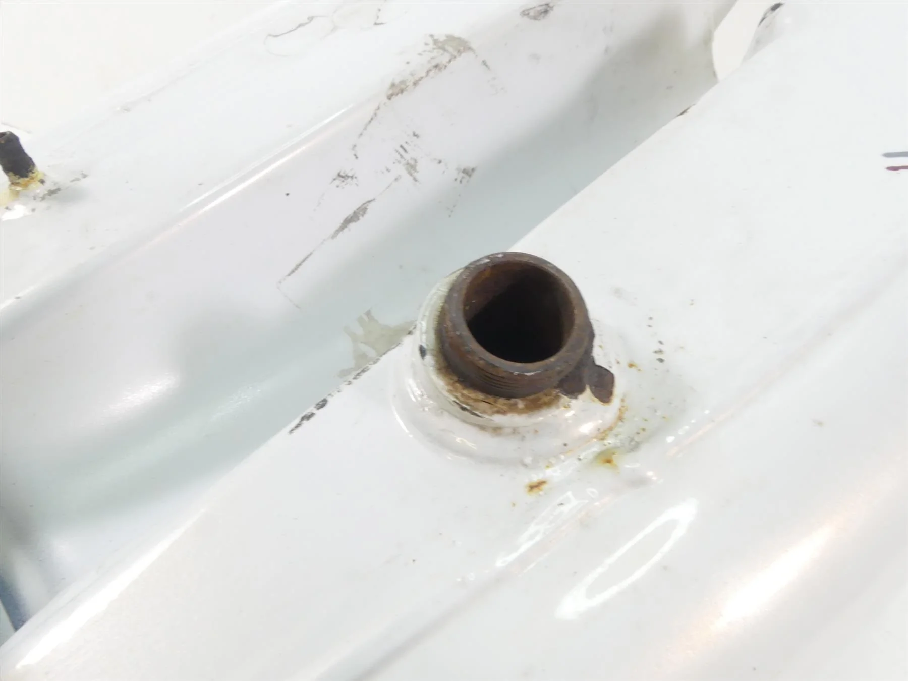 2002 Harley XL1200 Sportster Fuel Gas Petrol Tank - Read 61348-98 - Image 10