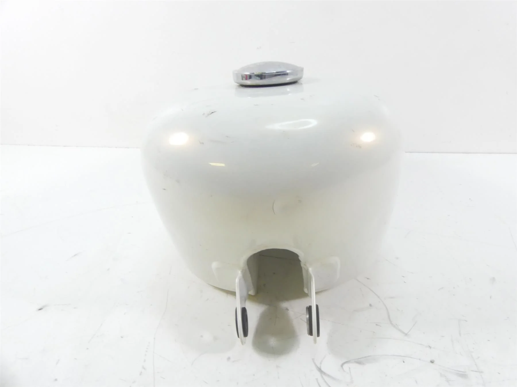 2002 Harley XL1200 Sportster Fuel Gas Petrol Tank - Read 61348-98 - Image 5
