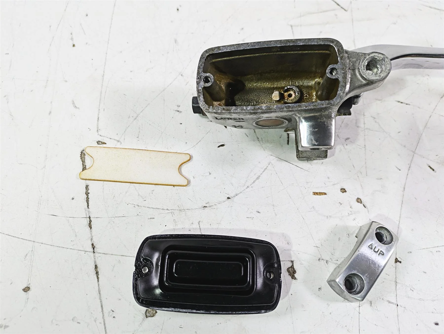 2002 Honda GL1500 CD Valkyrie Deluxe Front Brake Master Cylinder 45510-MZ0-A41 - Image 12