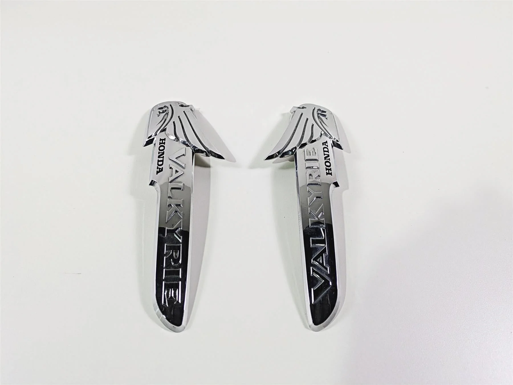 2002 Honda GL1500 CD Valkyrie Deluxe Left Right Tank Badge Emblem Set 1234567 - Image 9