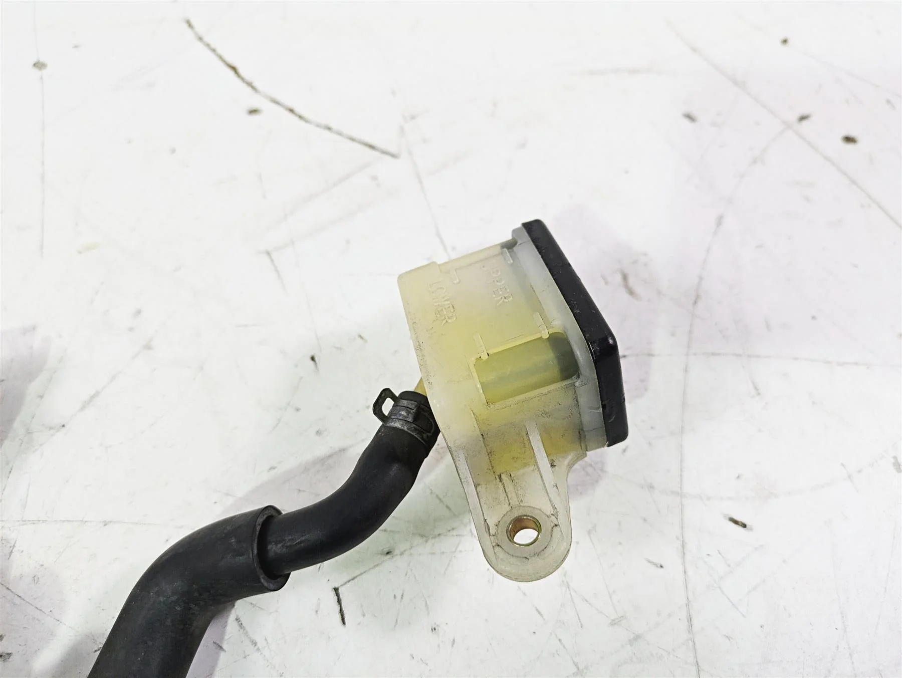 2002 Honda GL1500 CD Valkyrie Deluxe Rear Brake Master Cylinder 43510-MZ0-760 - Image 3