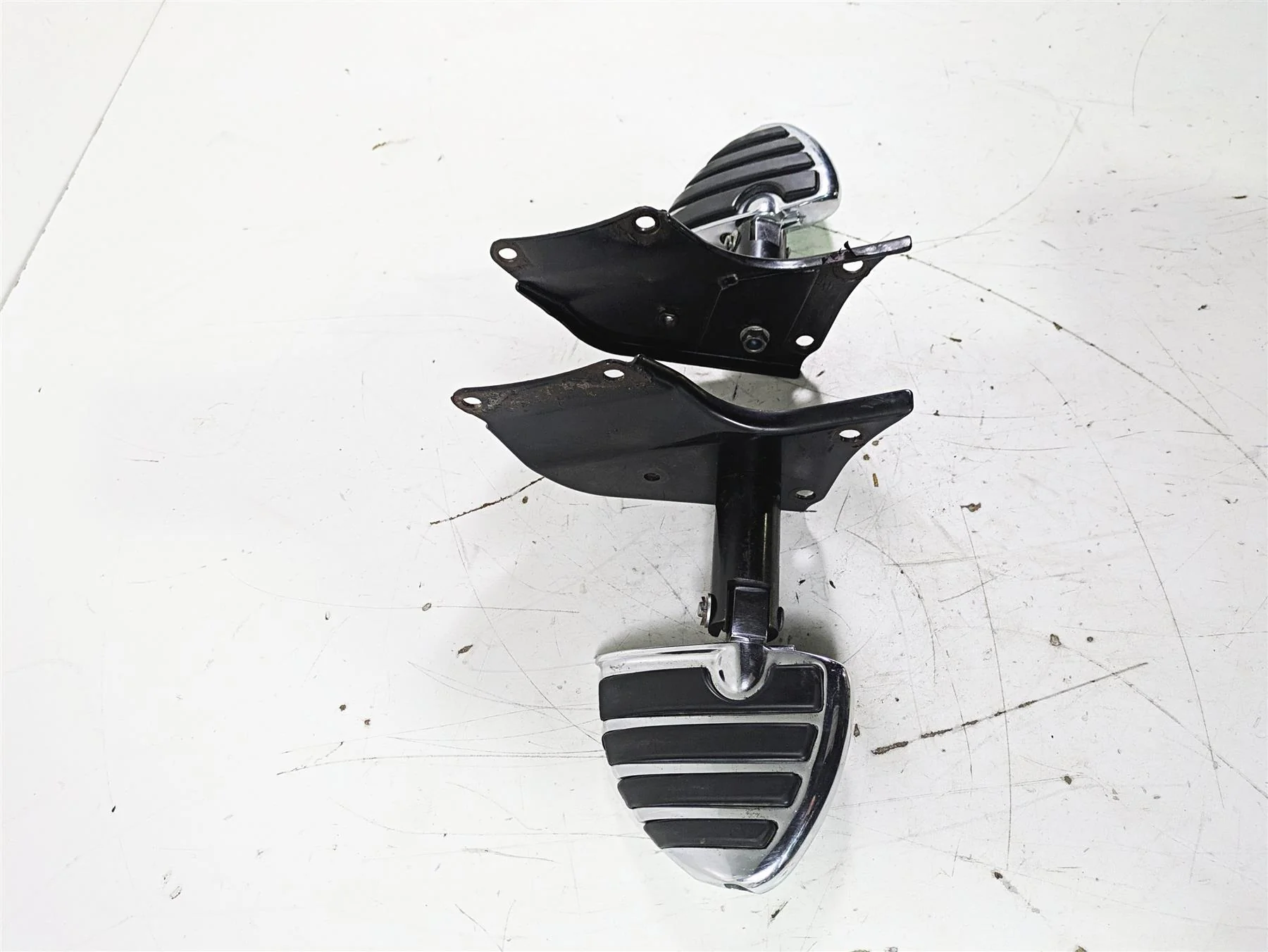 2002 Honda GL1500 CD Valkyrie Deluxe Rear Passenger Footpeg Set 50815-MZ0-000 - Image 11