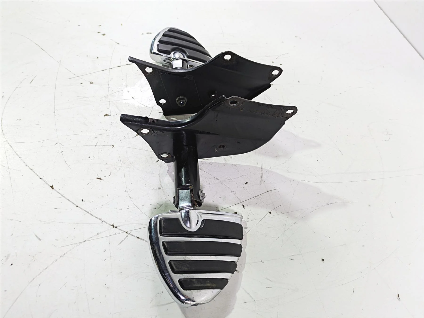 2002 Honda GL1500 CD Valkyrie Deluxe Rear Passenger Footpeg Set 50815-MZ0-000 - Image 12