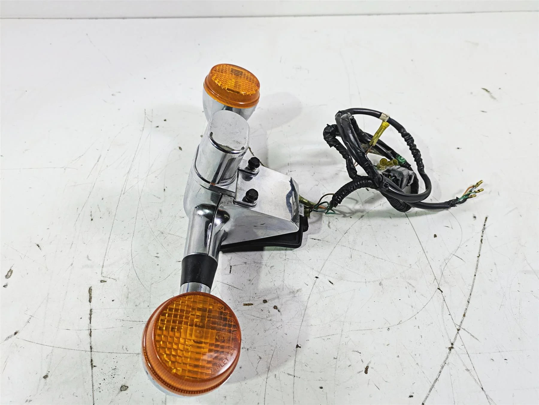 2002 Honda GL1500 CD Valkyrie Deluxe Rear Turn Signal Blinker Set 33650-MBH-013 - Image 4